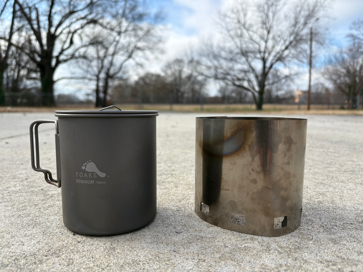 Toaks Windscreen Stand, Alcohol stove and Pot-750 Combo